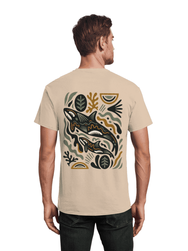 back-heavy-cotton-t-shirt-natural-620-8305-1000x.png „Wale im Ozean“ – M / Natural Raw · Einzelstück